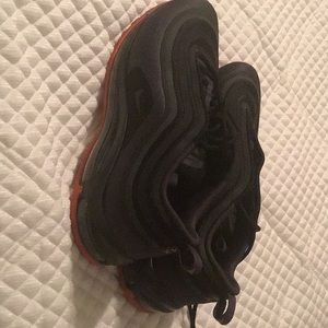 Only worn a couple of times Nike air max